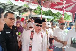 Isran-Hadi daftar Pilkada Kaltim 2024 di KPU provinsi