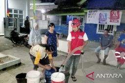 Desa di utara Sukabumi mulai mengalami kesulitan air bersih