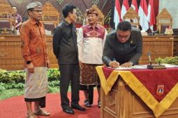 DPRD Karangasem Sepakati 4 Ranperda Disahkan Jadi Perda