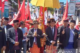 Diusung 6 partai, Hapendi-Gempar daftar KPU Padangsidimpuan