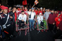 Risma-Gus Han daftar Pilgub Jawa Timur