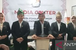 KPU Belitung: Tiga berkas paslon Pilkada 2024 lengkap