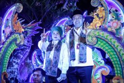 Luluk Nur Hamidah-Lukmanul Khakim daftar Pilgub Jawa Timur