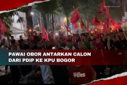 Pawai obor antarkan calon PDIP mendaftar ke KPU Bogor