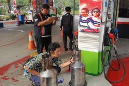Cegah kecurangan, lima SPBU di Kota Tangerang diuji tera alat ukur
