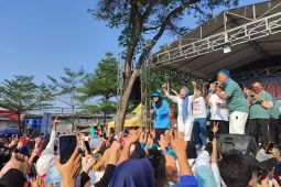 Uya Kuya  meriahkan Senam Sehat Bahagia Ratu Zakiyah-Najib Hamas