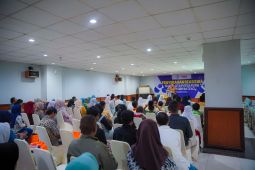 PIKK SIER bagikan beasiswa untuk putra-putri karyawan berprestasi
