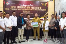 RSUD Kendari serahkan hasil tes kesehatan paslon wali kota ke KPU