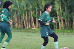 Sebelum bertanding di PON, ini dilakukan pelatih   sepak bola putri Sumut