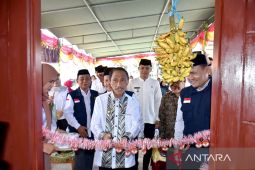 Pemkab-Baznas serahkan bantuan bagi masyarakat Kabupaten Gorontalo