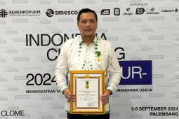 Wali Kota Banjarbaru raih penghargaan Jasa Bakti Koperasi dan UKM