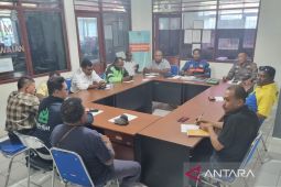 Dishub Manokwari mediasi ojol dan ojek konvensional cegah konflik
