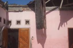 Satu rumah di Tegalbuleud Sukabumi ambruk akibat gempa susulan