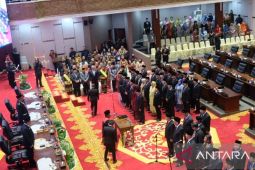 45 Anggota DPRD Kepri resmi dilantik