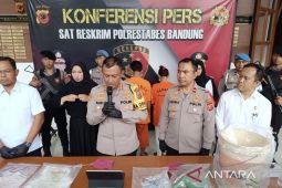 Pasutri yang aniaya anaknya hingga tewas ditangkap Polrestabes Bandung
