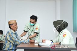 Rumah Sakit dr Eddy Kounang Gorontalo menggelar pengobatan gratis