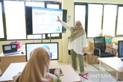 Peneliti BRIN ajarkan cara pengolahan data kepada mahasiswa Unigoro