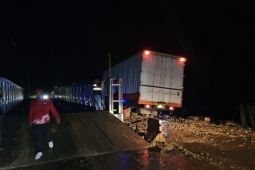 Jalan lintas Riau-Sumbar di Kampar kembali longsor akibat hujan