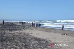 BPBD Cianjur menempatkan 30 relawan di pantai selatan