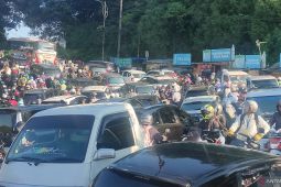 Polres Cianjur siagakan puluhan 65 personel antisipasi macet total Puncak