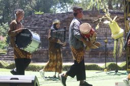 Festival musik perkusi di candi Tegowangi Kediri
