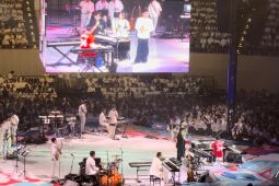 Kahitna bawakan lagu pra-rilis "Bila Tiba Nanti" di konsernya