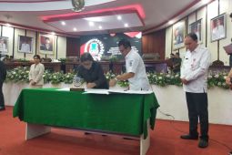 DPRD-Pemkot Manado tandatangani KUA-PPAS dalam paripurna