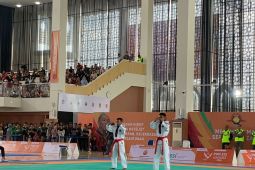 Tarung derajat - Jabar mendominasi partai final di 7 nomor seni gerak