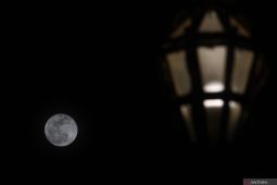 Fenomena "bulan kembar" yang viral, ini penjelasan periset BRIN