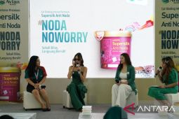 Cinta Laura promosikan cat tembok "Supersilk Anti Noda"