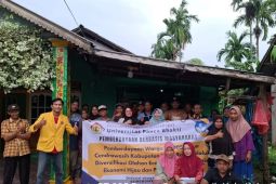 PKM UPB latih warga Cendrawasih olah eceng gondok jadi kompos