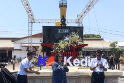 Peresmian monumen lokomotif stasiun Kediri