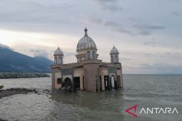 Masjid terapung di Sulteng pascatsunami terbengkalai, tak kunjung diperbaiki