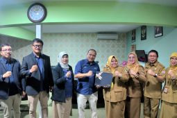 PLN kunjungi dan apresiasi pelanggan di Bidang Kesehatan