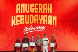 Ditjen Kebudayaan memberikan penghargaan AKI tahun 2024