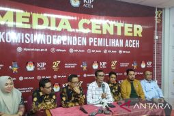 Akhirnya KIP tetapkan Bustami-Fadhil penuhi syarat maju Pilgub Aceh