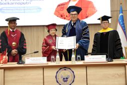 PDI-P Surabaya bangga Megawati raih gelar profesor kehormatan