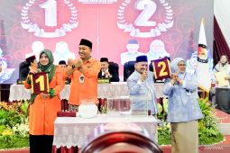 KPU Situbondo: Pasangan "Karunia" nomor urut 2 dan Rio-Ulfiyah nomor urut 1
