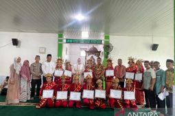 Hadiri Maulid Nabi dan Khataman Quran di Desa Tepus, Wabup Debby: Tumbuhkan Generasi Qurani