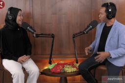 Spektrum - Merajut limbah tali sepatu jadi seni fesyen berkelanjutan