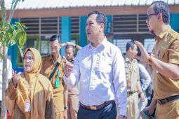 Wali Kota Aditya monev proyek bidang infrastruktur dan pendidikan