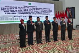 Pengukuhan lima Penjabat sementara bupati di Kalbar