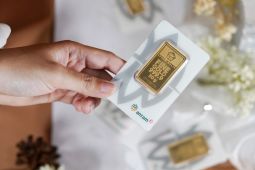 Emas Antam hari ini Rp1,606 juta per gram, turun Rp1.000