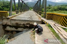 Pemerintah pusat perbaiki jembatan putus di Rejang Lebong