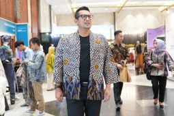 Pemkot Mojokerto wajibkan ASN kenakan batik saat Hari Batik Nasional