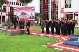 Pjs Bupati Kukar  bacakan ikrar setia dan mengamalkan Pancasila