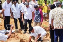 Pemkot Ambon salurkan dana hibah dari APBD bagi pembangunan rumah ibadah