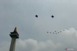 Geladi bersih HUT Ke-79, TNI tampilkan atraksi "dogfight" dan serangan "drone"