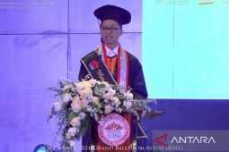 Mahasiswa asal Tasikmalaya Arif Muhammad Iqbal jadi wisudawan terbaik UISI