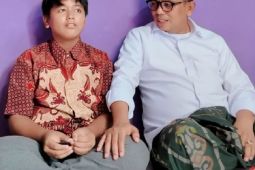 Cagub Banten bantu anak yang kawal ambulans saat macet di Tangerang
